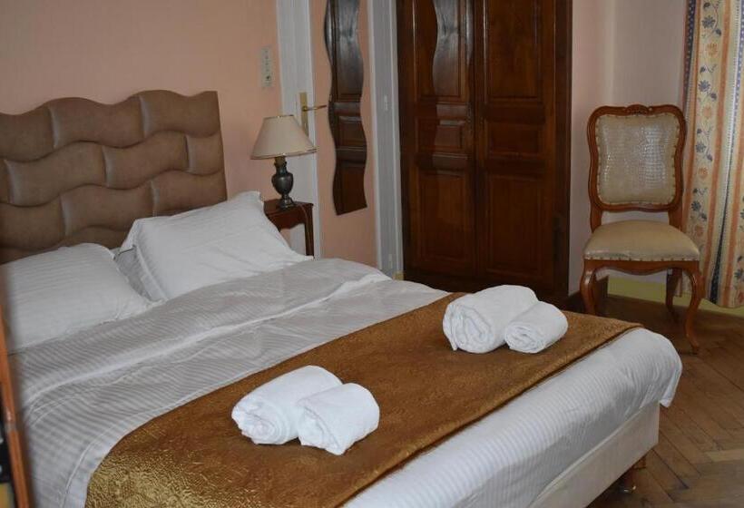 Номер Стандарт, Hôtel Le Sauvage