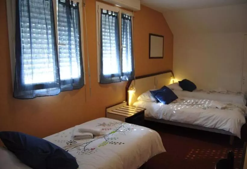 Camera Tripla Standard, Hôtel Myosotis