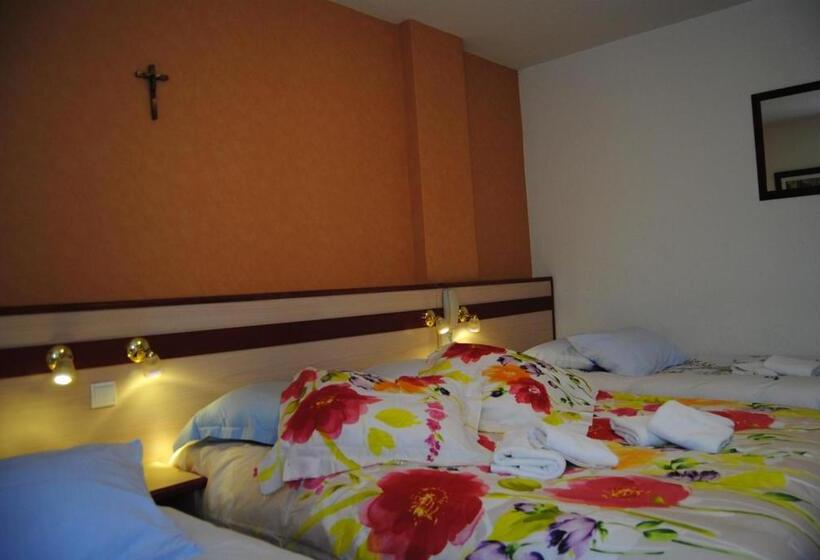 四人标准间, Hôtel Myosotis