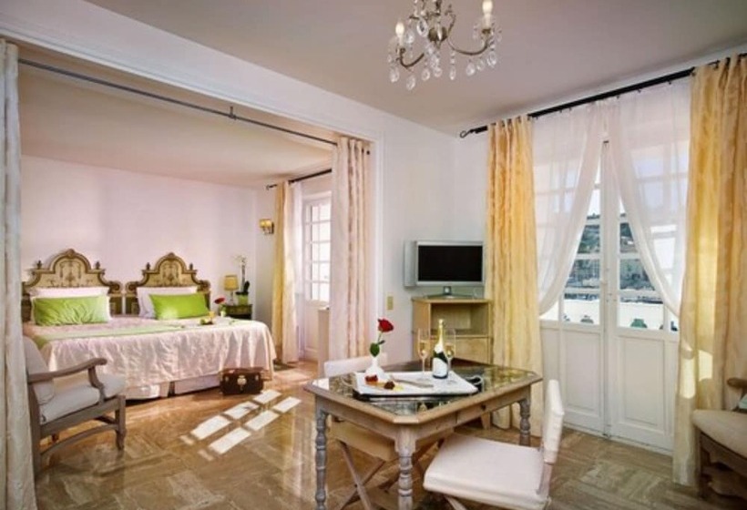 주니어 스위트, La Voile D'or