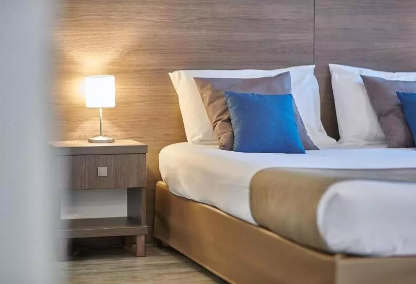 スタンダード4人部屋, Ibis Styles Biarritz Plage