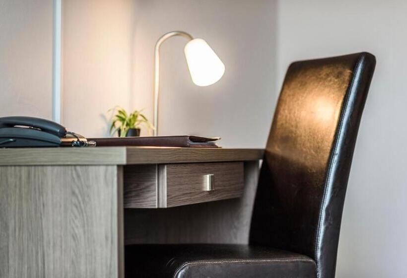 四人标准间, Ibis Styles Biarritz Plage