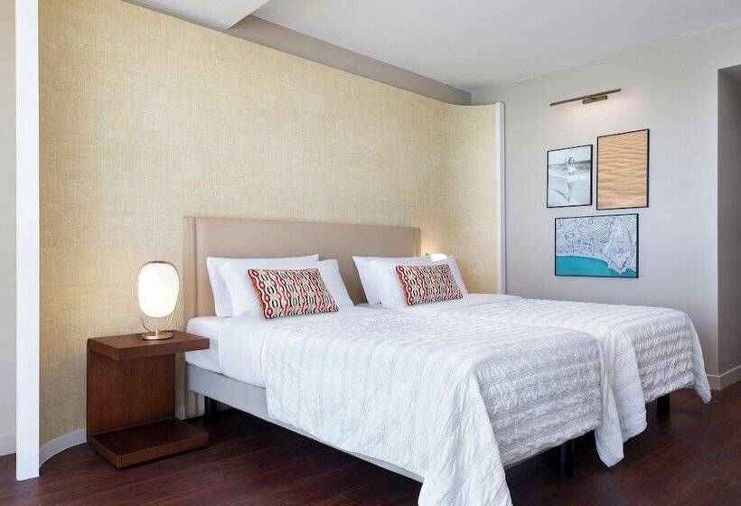 Chambre Deluxe Vue Jardin, Le Méridien Nice