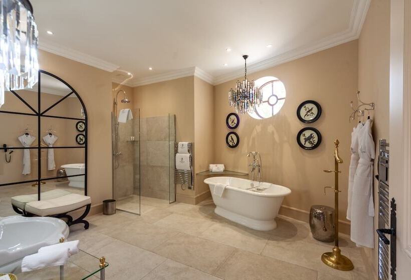 Номер Deluxe, Le Phebus & Spa – Relais & Chateaux
