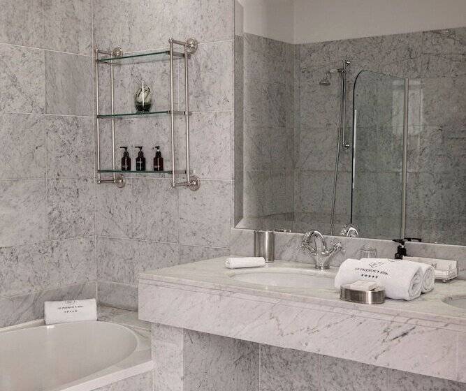 Полулюкс с Бассейном, Le Phebus & Spa – Relais & Chateaux