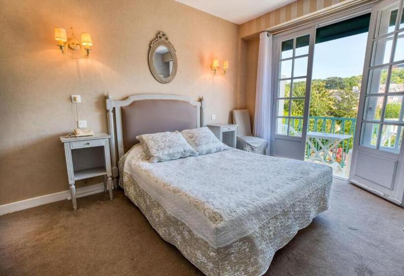 اتاق استاندارد با تراس, Le Quercy