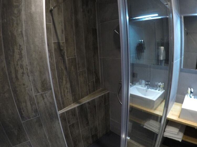 패밀리 스위트, Les Brises