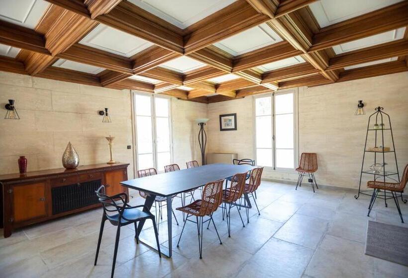 ویلای 1 خوابه, Les Frenes En Provence Château Zen