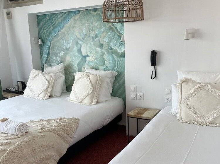 스탠다드 트리플 룸, Hôtel Les Sables   Urban Style   By Logis Hotels