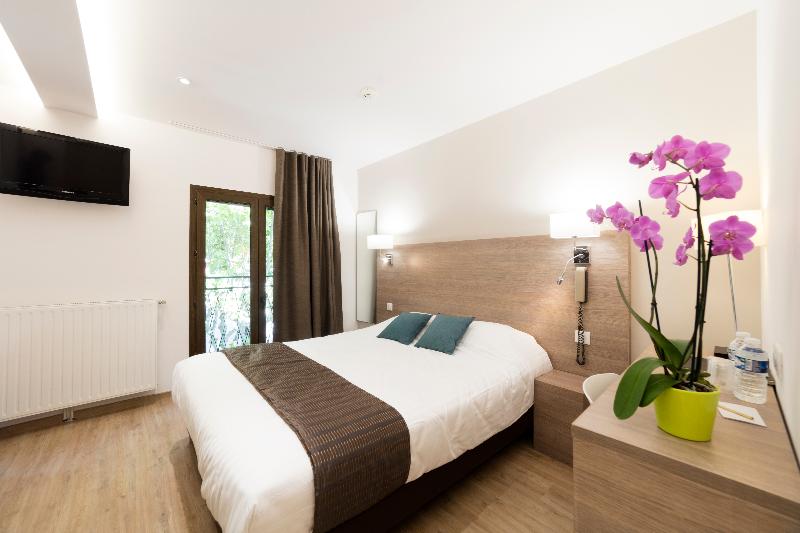 4인용 스탠다드 룸, Logis Hôtel Restaurant Le Cours