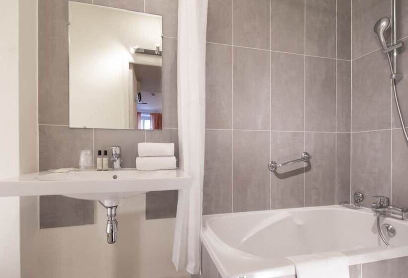 اتاق سوپریور سه تخته, Londres Saint Honore