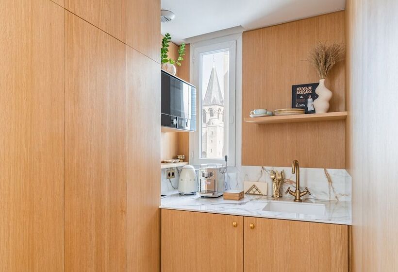 スイート, Madison