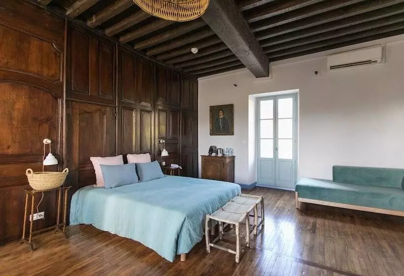 ジュニアスイート, Moulin De L Abbaye
