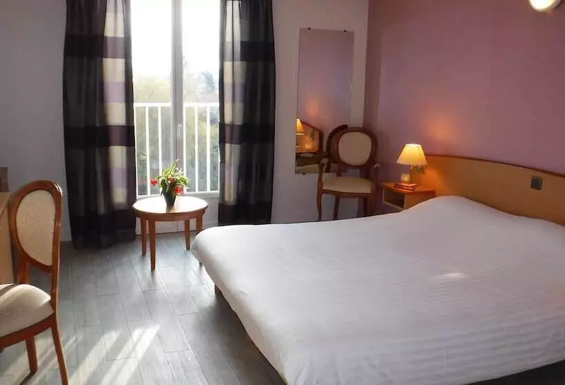 Camera Standard Vista Fiume, Royal Vezere