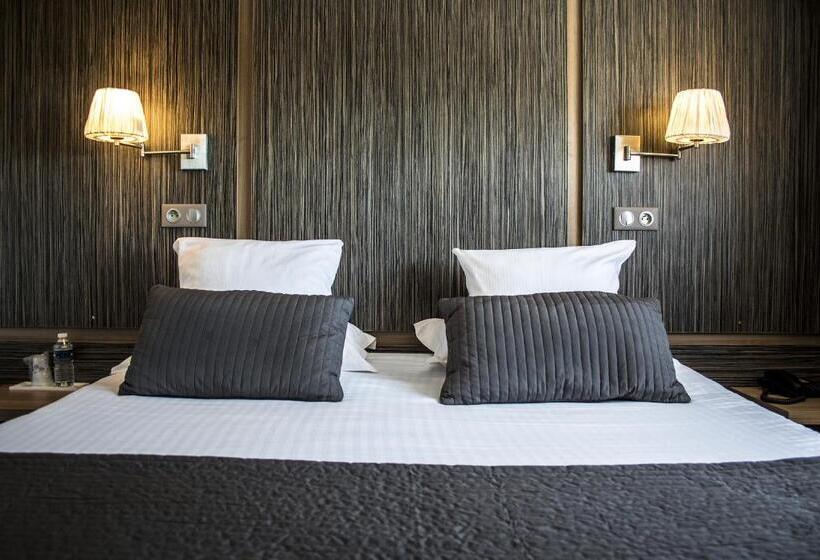 プールビューのプレミアムルーム, The Originals Boutique, Hôtel Neptune, Montpellier Sud