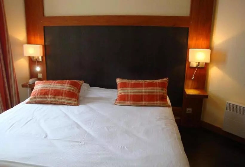 Standart Oda, Hôtel De L Orme, Akena