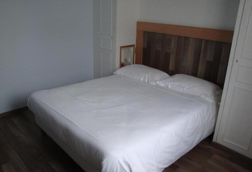 Номер Стандарт, Hôtel De L Orme, Akena