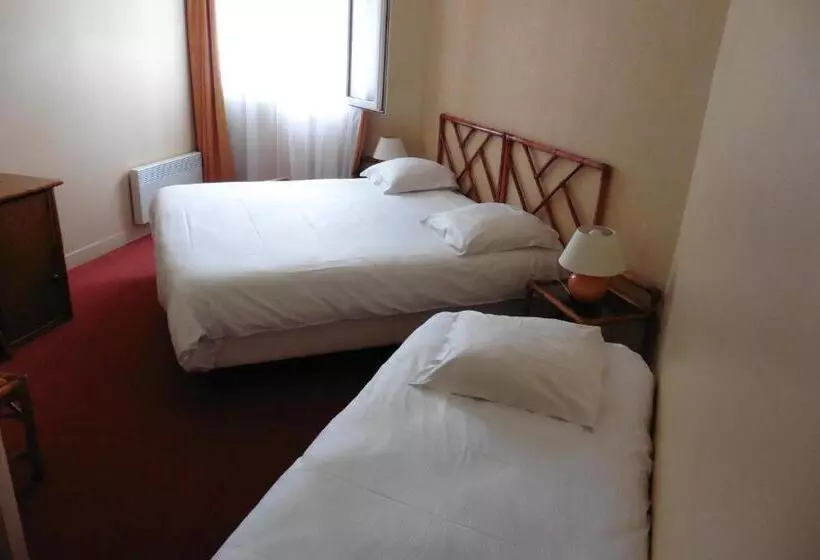 Üç Kişilik Standart Oda, Hôtel De L Orme, Akena