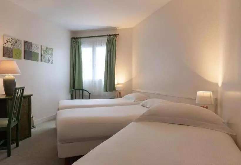 Üç Kişilik Standart Oda, Hôtel De L Orme, Akena