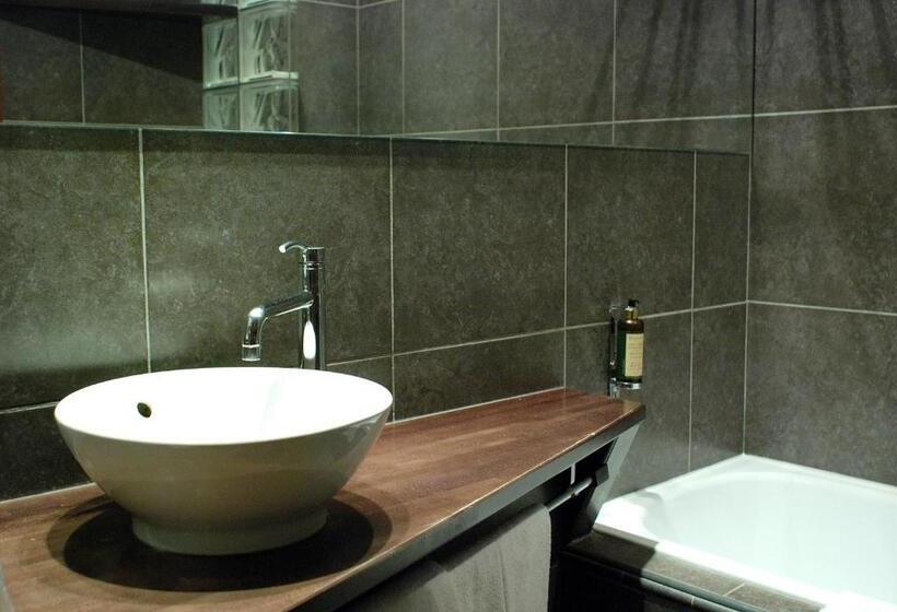 اتاق سوپریور, Logis Nimotel Hôtel Cosy