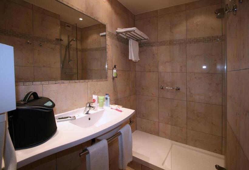 اتاق خانوادگی, Logis Nimotel Hôtel Cosy