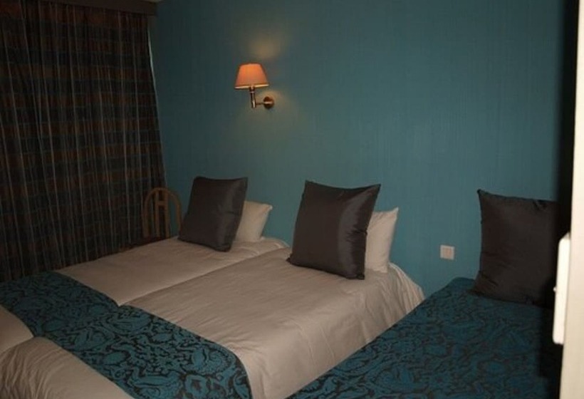 اتاق سوپریور سه تخته, Logis Nimotel Hôtel Cosy