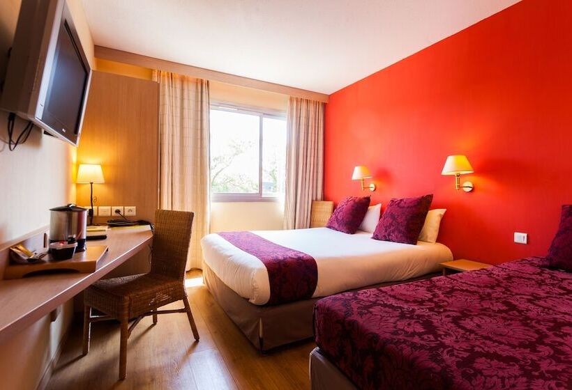 Трехместный Номер Superior, Logis Nimotel Hôtel Cosy