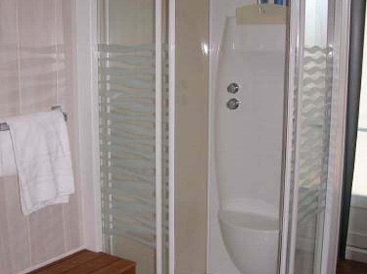 Quarto Estandar, Normotel   La Marine