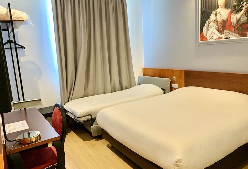 スーペリアトリプルルーム, Des Lys