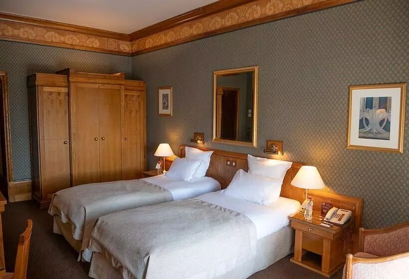 Chambre Supérieure, Le Grand Hôtel Domaine De Divonne