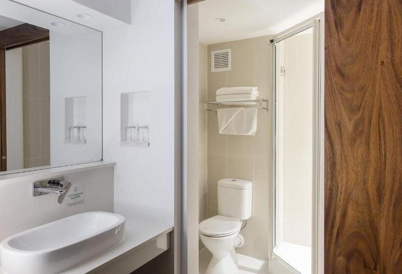 Номер Стандарт, Holiday Inn Suva, An Ihg