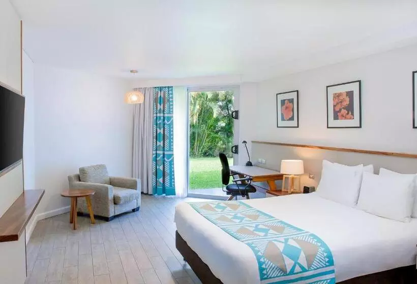身障者適用クイーンサイズベッドルーム, Holiday Inn Suva, An Ihg