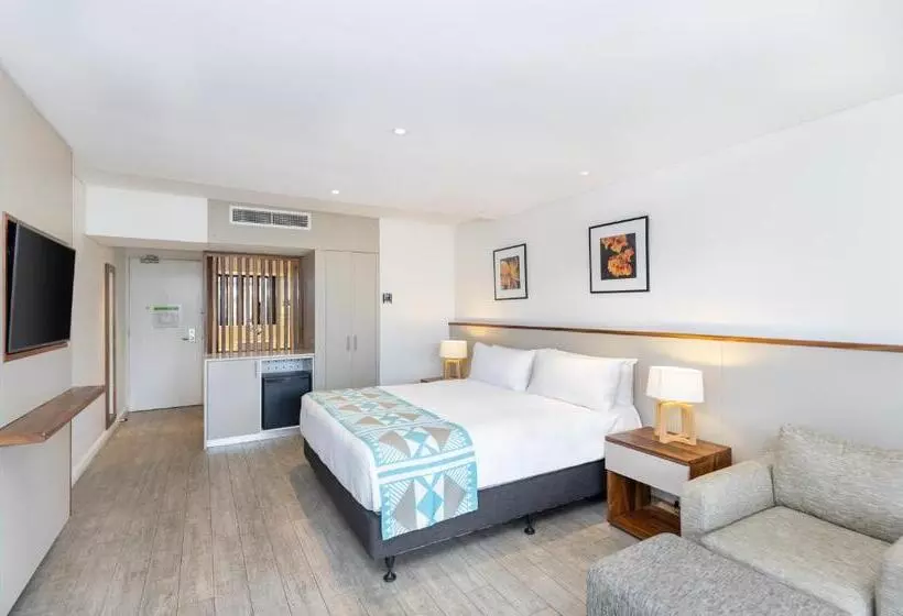身障者適用クイーンサイズベッドルーム, Holiday Inn Suva, An Ihg