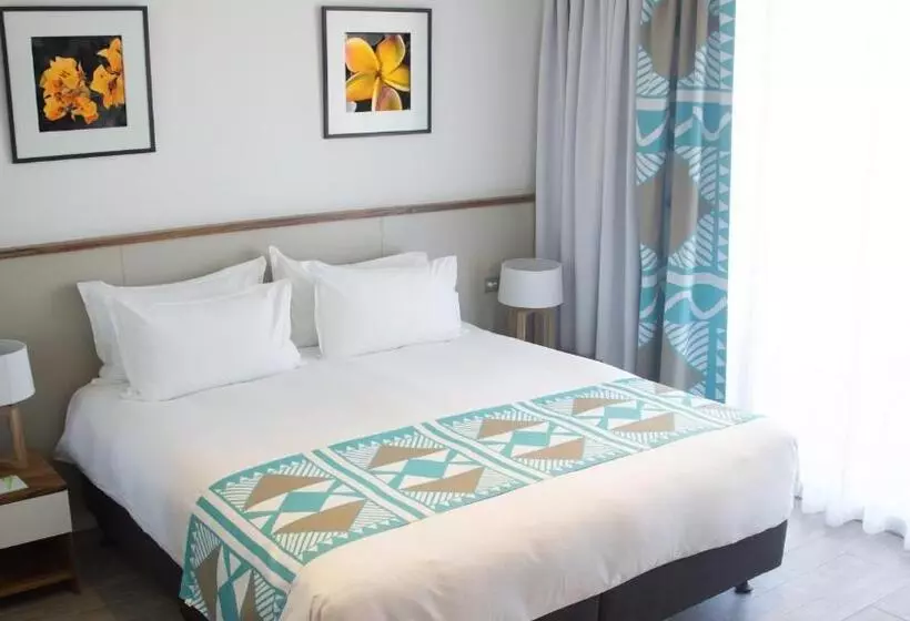 バルコニー付スイート, Holiday Inn Suva, An Ihg
