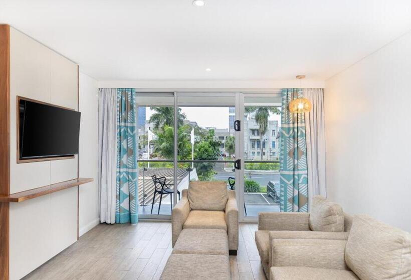 발코니가 있는 스위트, Holiday Inn Suva, An Ihg