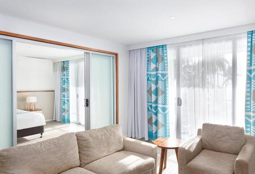 Люкс Кровать Кинг, Holiday Inn Suva, An Ihg
