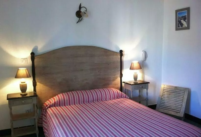 اتاق استاندارد با چشمانداز کوهستان, Hôtel De La Plage Les Arcades