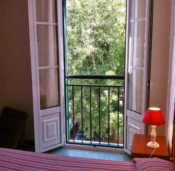 اتاق استاندارد با چشمانداز کوهستان, Hôtel De La Plage Les Arcades