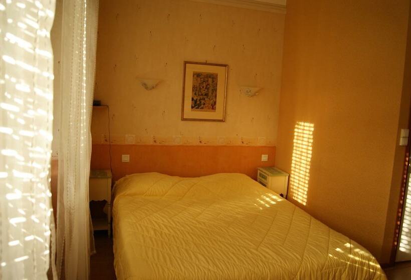 חדר סטנדרט יחיד, Hôtel Saint Pierre