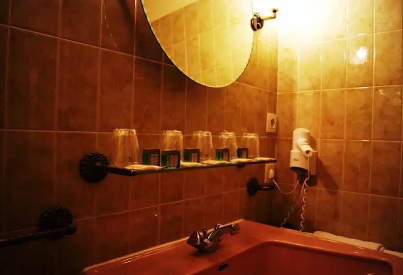 スタンダード４人部屋, Hôtel Saint Pierre