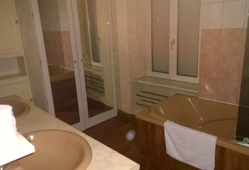スタンダード４人部屋, Hôtel Saint Pierre
