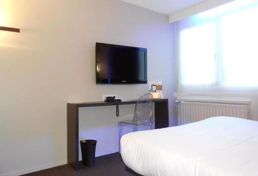 ダブルベッドスタンダードルーム, Ibis Styles Lorient Caudan