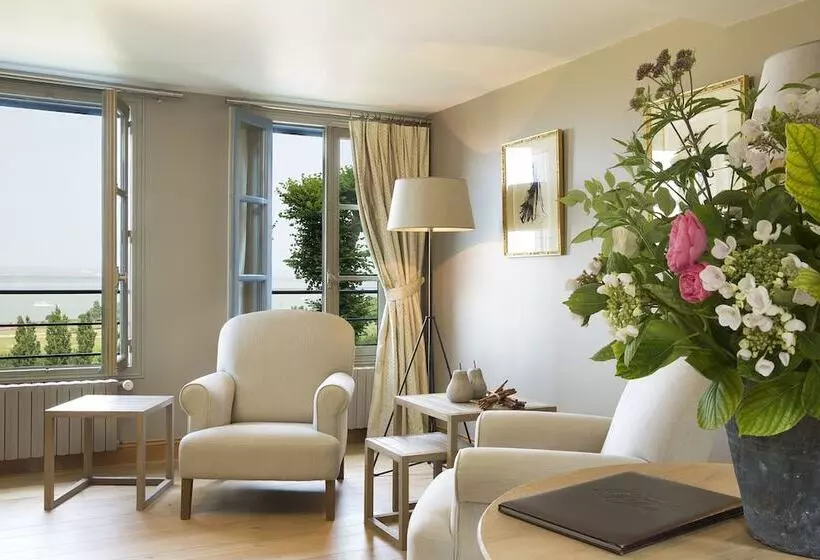 سوییت جونیور, La Ferme Saint Simeon Spa Relais & Chateaux