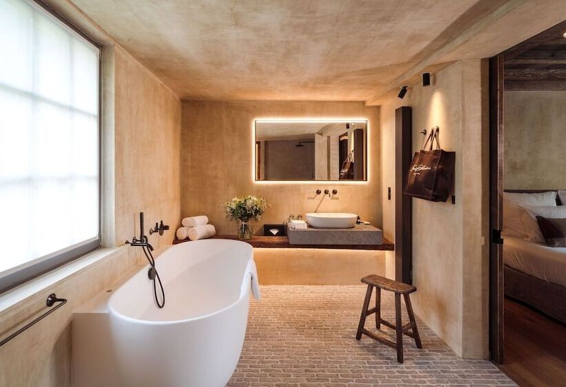 Номер Superior Вид на Сад, La Ferme Saint Simeon Spa  Relais & Chateaux
