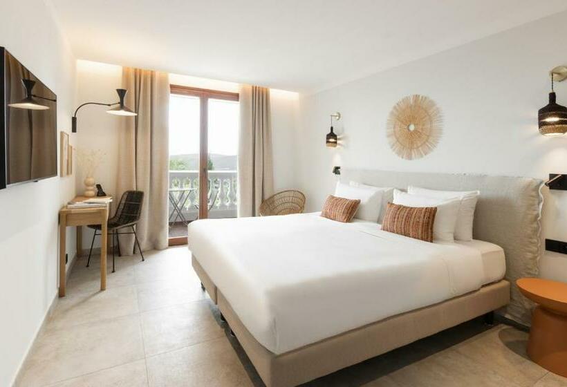 غرفة قياسية مطلّة علي البحر, Le Mirage