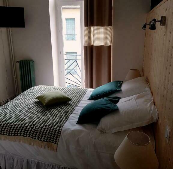 غرفة قياسية, Le Pavillon