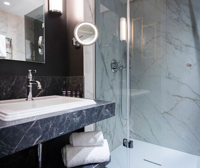 Номер Престиж, Maison Rouge Strasbourg Hotel & Spa, Autograph Collection