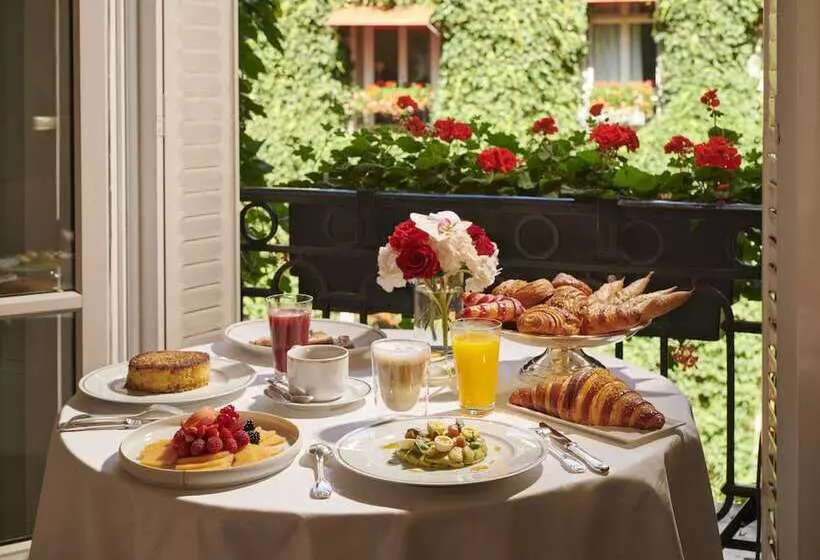 ジュニアスイート, Plaza Athenee  Dorchester Collection