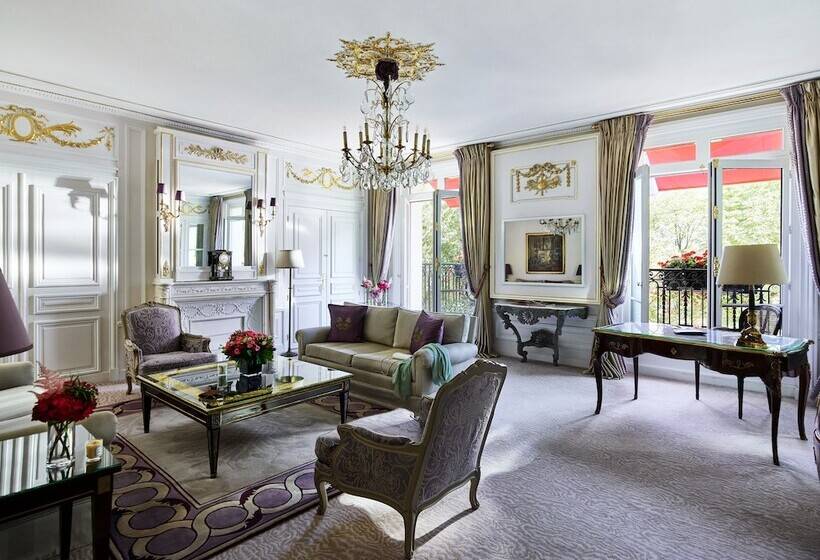 سوییت پرستیژ, Plaza Athenee Dorchester Collection