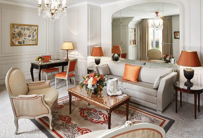 سوییت سوپریور, Plaza Athenee  Dorchester Collection